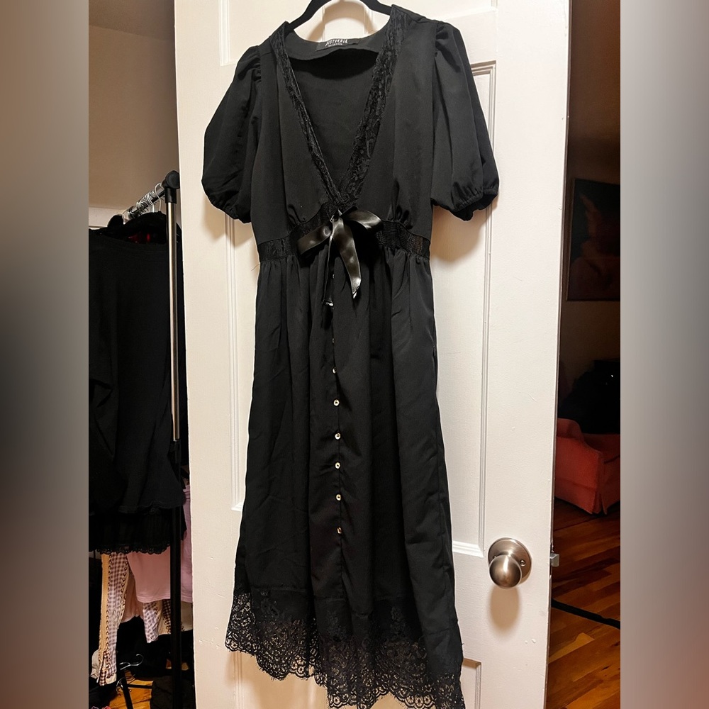 disturbia black lace dress